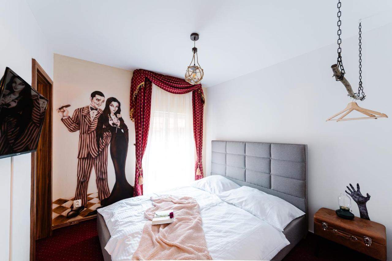 Petra Inn Apartments In Historical Palace Bratislava Eksteriør bilde