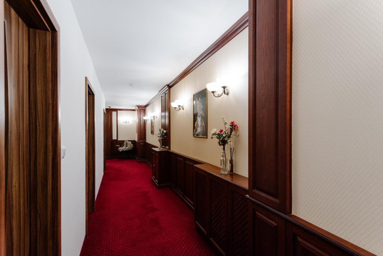 Petra Inn Apartments In Historical Palace Bratislava Eksteriør bilde