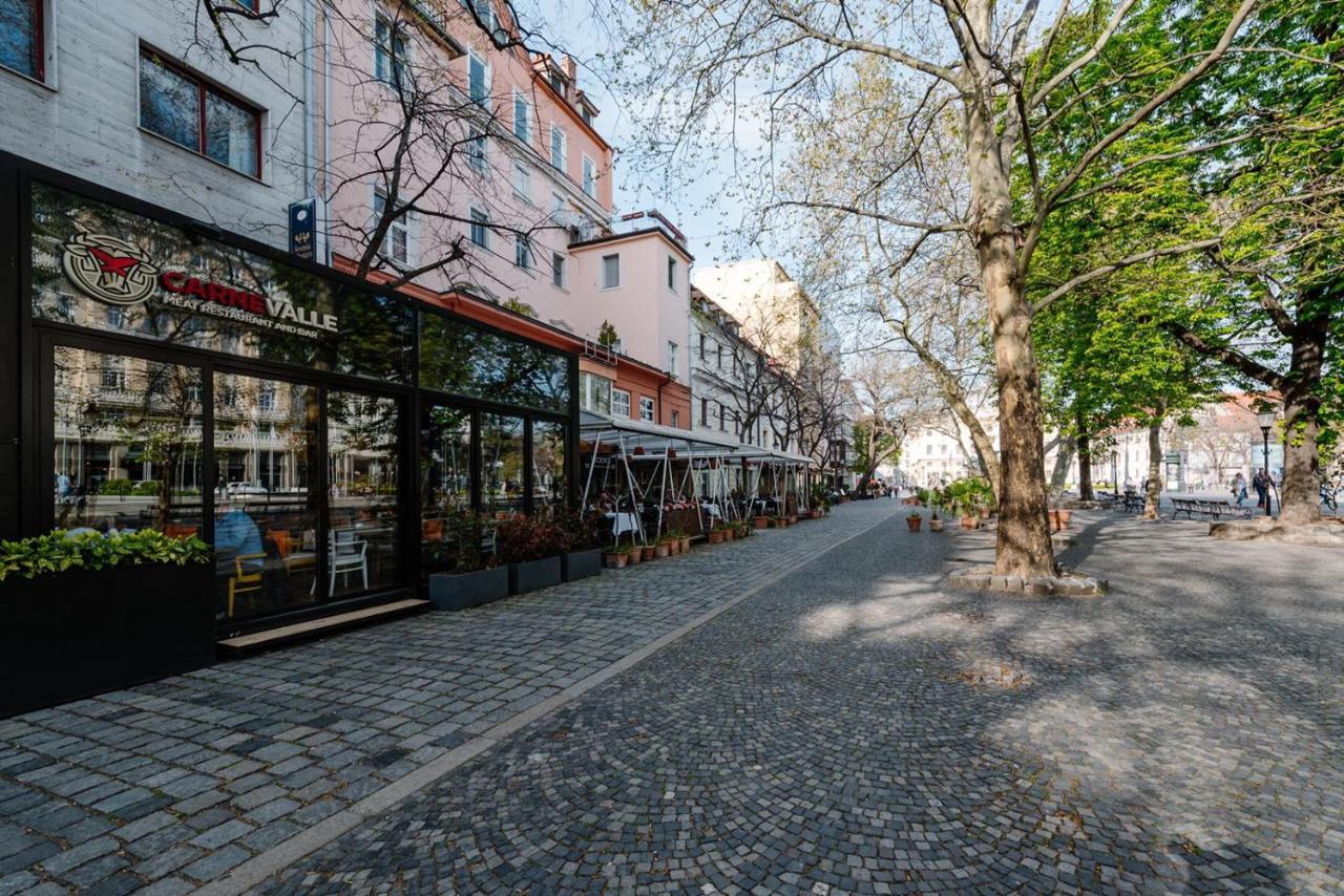 Petra Inn Apartments In Historical Palace Bratislava Eksteriør bilde