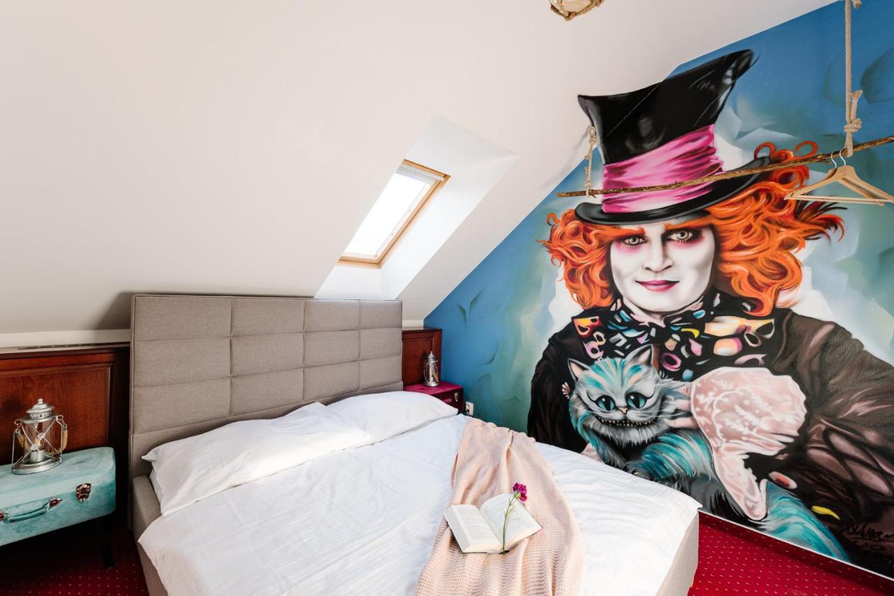 Petra Inn Apartments In Historical Palace Bratislava Eksteriør bilde