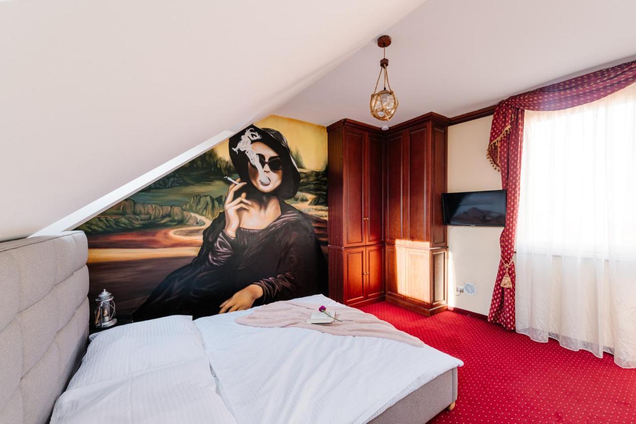 Petra Inn Apartments In Historical Palace Bratislava Eksteriør bilde