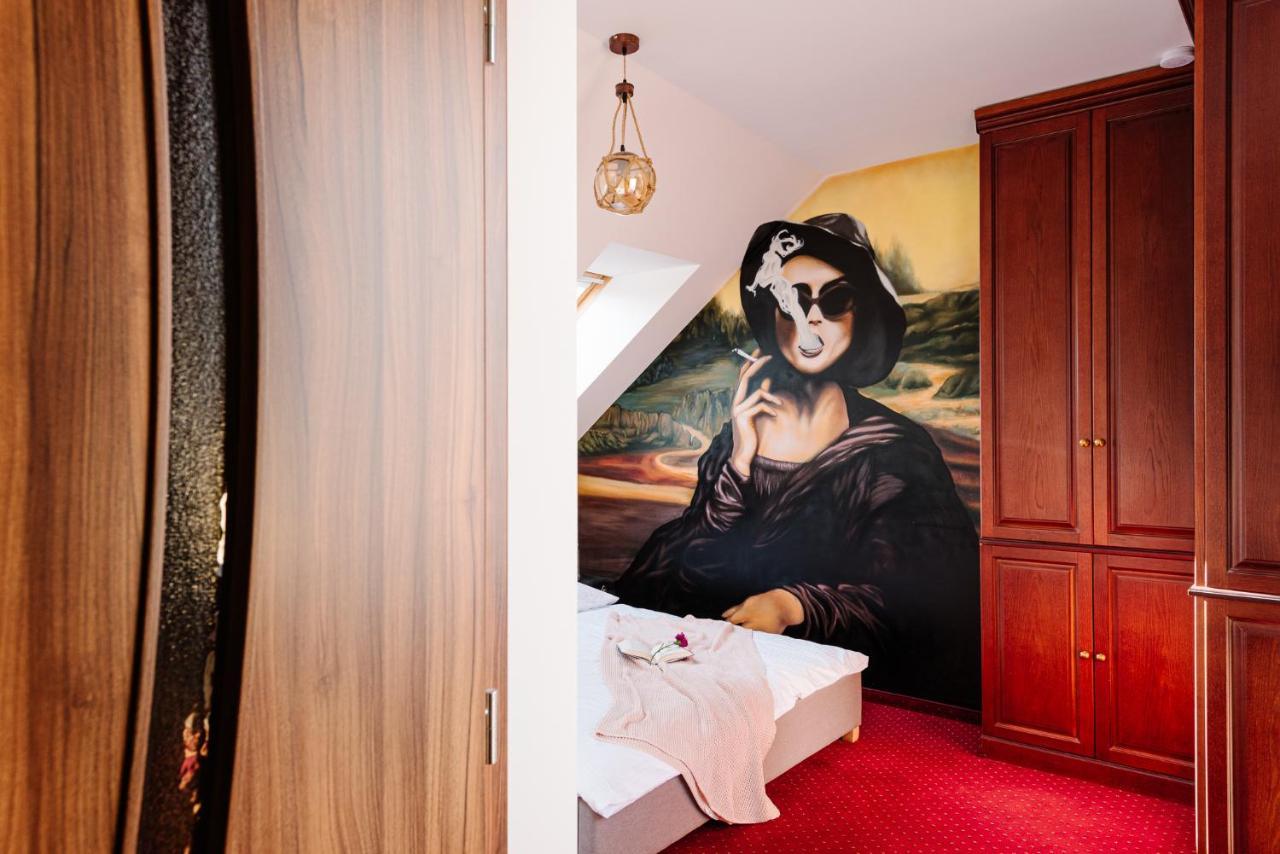 Petra Inn Apartments In Historical Palace Bratislava Eksteriør bilde