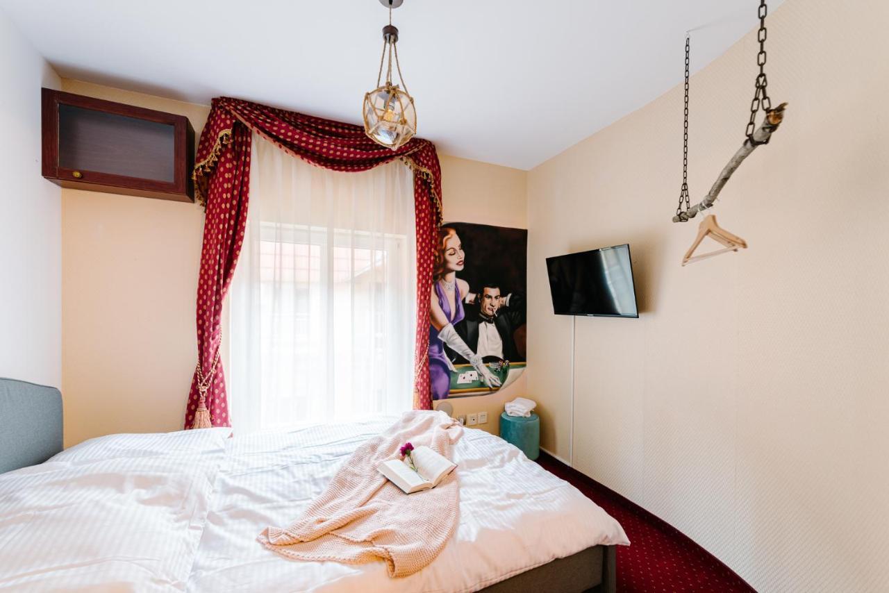 Petra Inn Apartments In Historical Palace Bratislava Eksteriør bilde